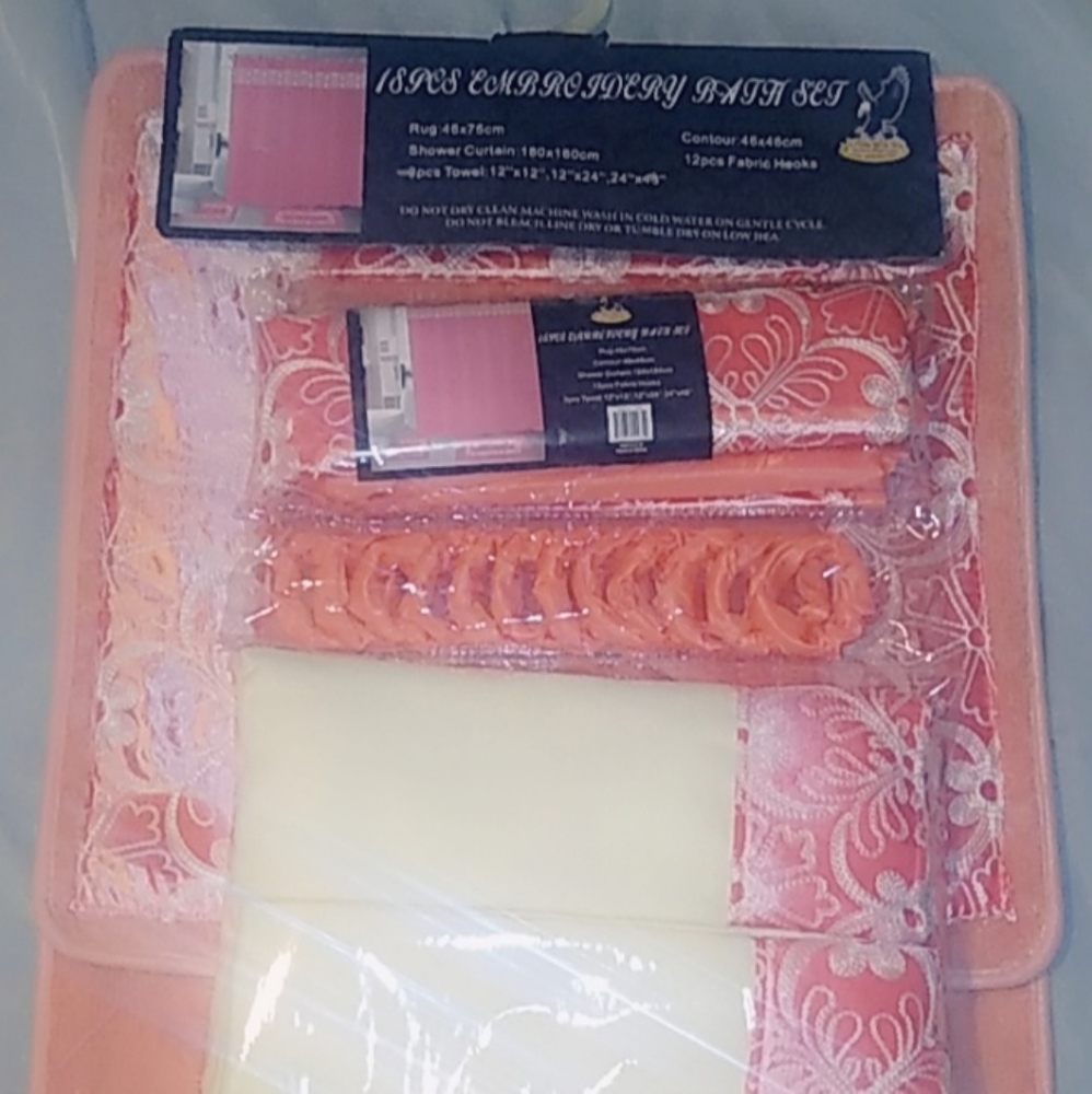 18 piece pink bathroom set